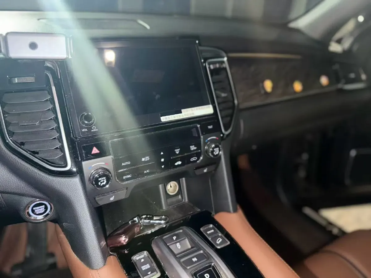 2020 Honda UR-V 2.0T 272HP L4 9AT,autocango,china used car exporter,china ev exporter,chinese used car exporter,chinese used ev exporter