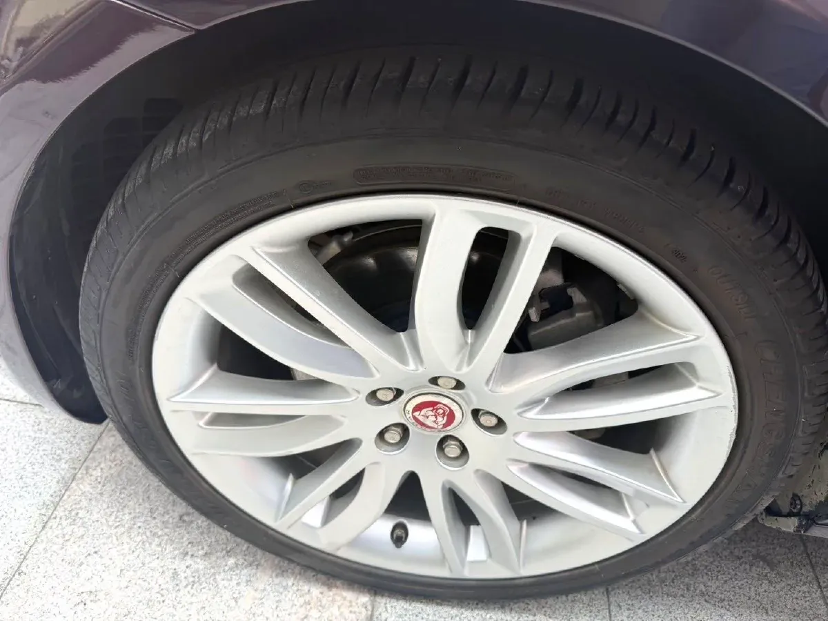 2020 Jaguar XFL 2.0T 200HP L4 8AT,autocango,china used car exporter,china ev exporter,chinese used car exporter,chinese used ev exporter