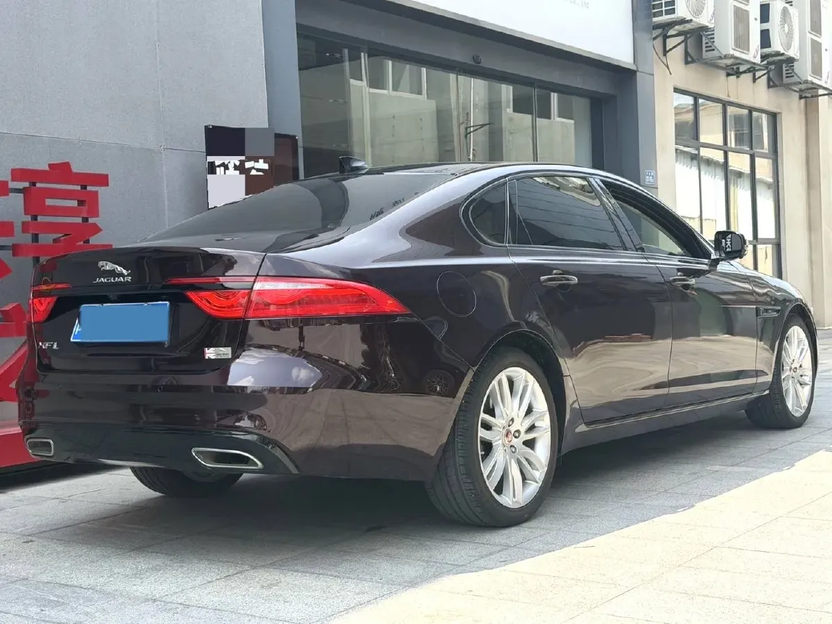 2020 Jaguar XFL 2.0T 200HP L4 8AT,autocango,china used car exporter,china ev exporter,chinese used car exporter,chinese used ev exporter
