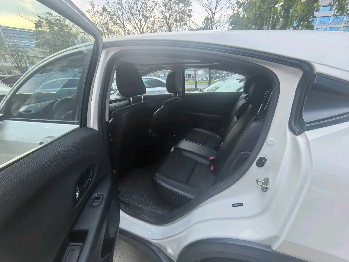 2022 Honda Vezel 1.5L 131HP L4 CVT,autocango,china used car exporter,china ev exporter,chinese used car exporter,chinese used ev exporter