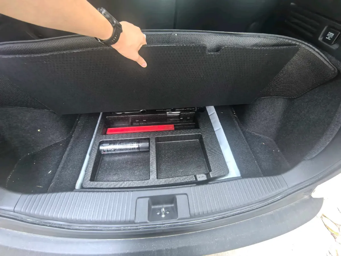 2022 Honda Vezel 1.5L 131HP L4 CVT,autocango,china used car exporter,china ev exporter,chinese used car exporter,chinese used ev exporter