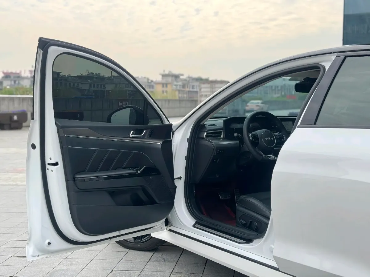 2020 Kia K5 2.0T 240HP L4 8AT,autocango,china used car exporter,china ev exporter,chinese used car exporter,chinese used ev exporter