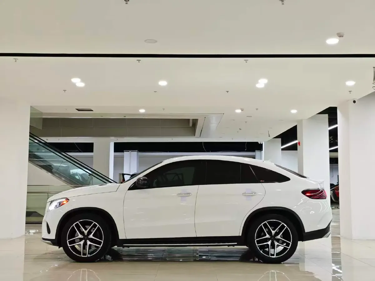 2019 Mercedes-Benz GLE Class 3.0T 258HP V6 9AT,autocango,china used car exporter,china ev exporter,chinese used car exporter,chinese used ev exporter