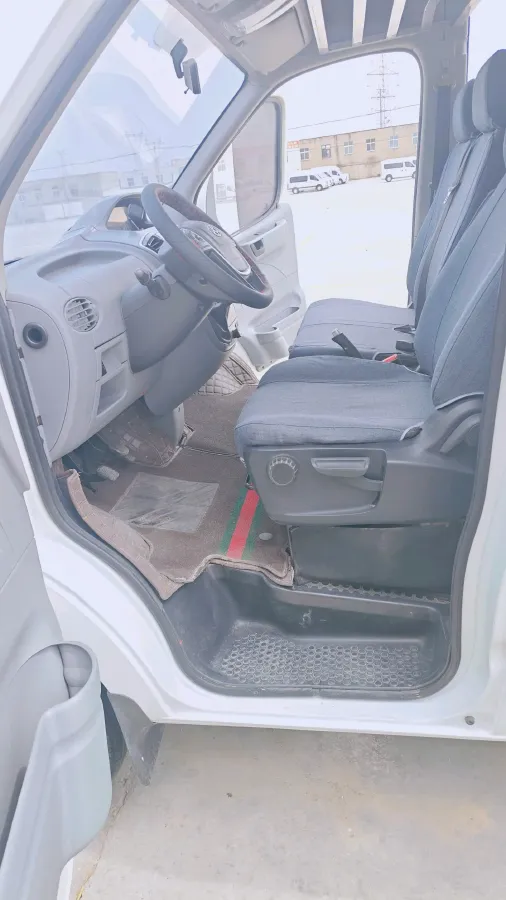 2019 MAXUS XinTu V80 2.0T 139HP L4 6MT,autocango,china used car exporter,china ev exporter,chinese used car exporter,chinese used ev exporter