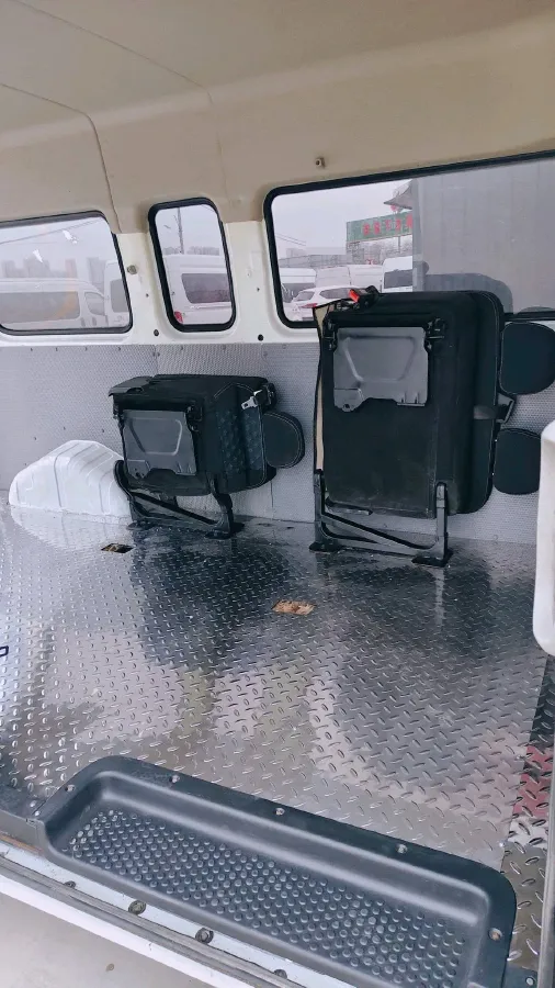 2019 MAXUS XinTu V80 2.0T 139HP L4 6MT,autocango,china used car exporter,china ev exporter,chinese used car exporter,chinese used ev exporter