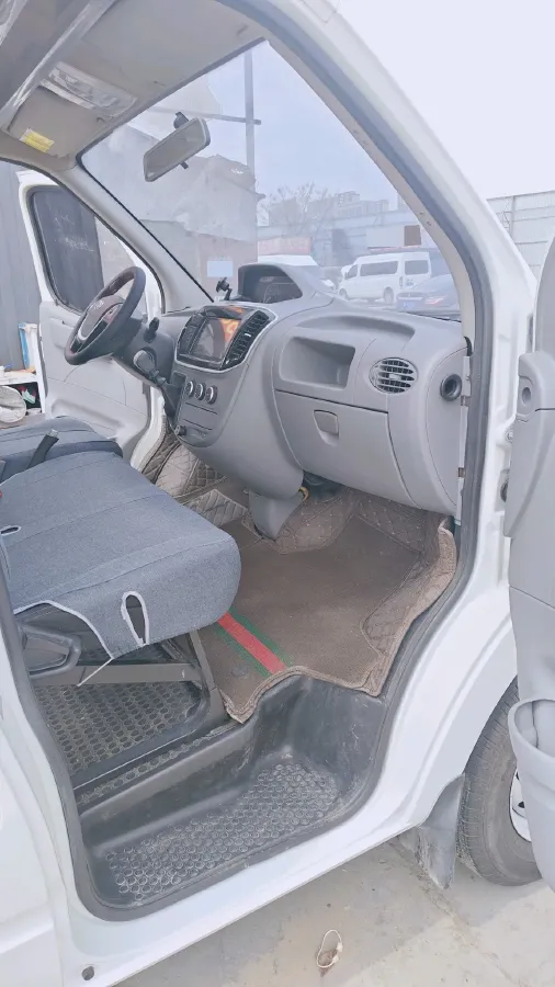 2019 MAXUS XinTu V80 2.0T 139HP L4 6MT,autocango,china used car exporter,china ev exporter,chinese used car exporter,chinese used ev exporter