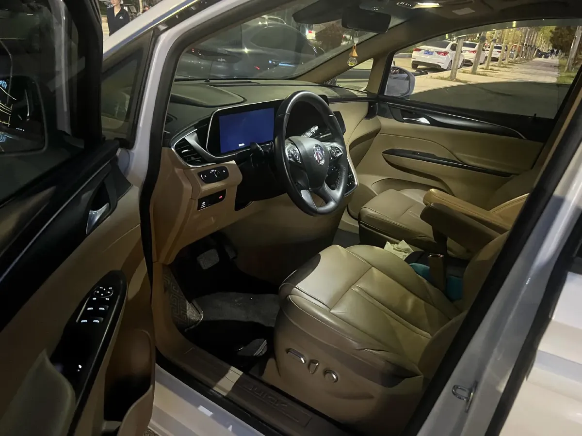 2021 Buick GL8 2.0T 237HP L4 9AT,autocango,china used car exporter,china ev exporter,chinese used car exporter,chinese used ev exporter