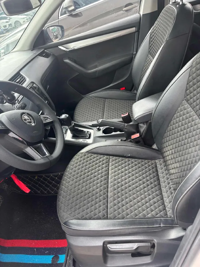 2018 Skoda Octavia 1.4T 150HP L4 7DCT,autocango,china used car exporter,china ev exporter,chinese used car exporter,chinese used ev exporter