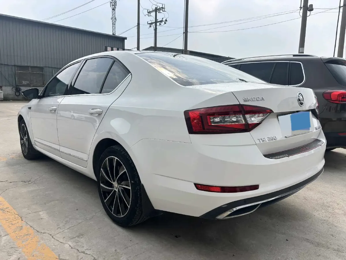 2018 Skoda Octavia 1.4T 150HP L4 7DCT,autocango,china used car exporter,china ev exporter,chinese used car exporter,chinese used ev exporter