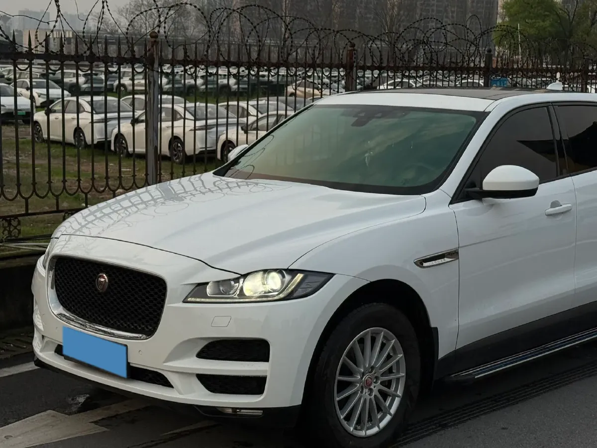 2018 Jaguar F-PACE 2.0T 250HP L4 8AT,autocango,china used car exporter,china ev exporter,chinese used car exporter,chinese used ev exporter