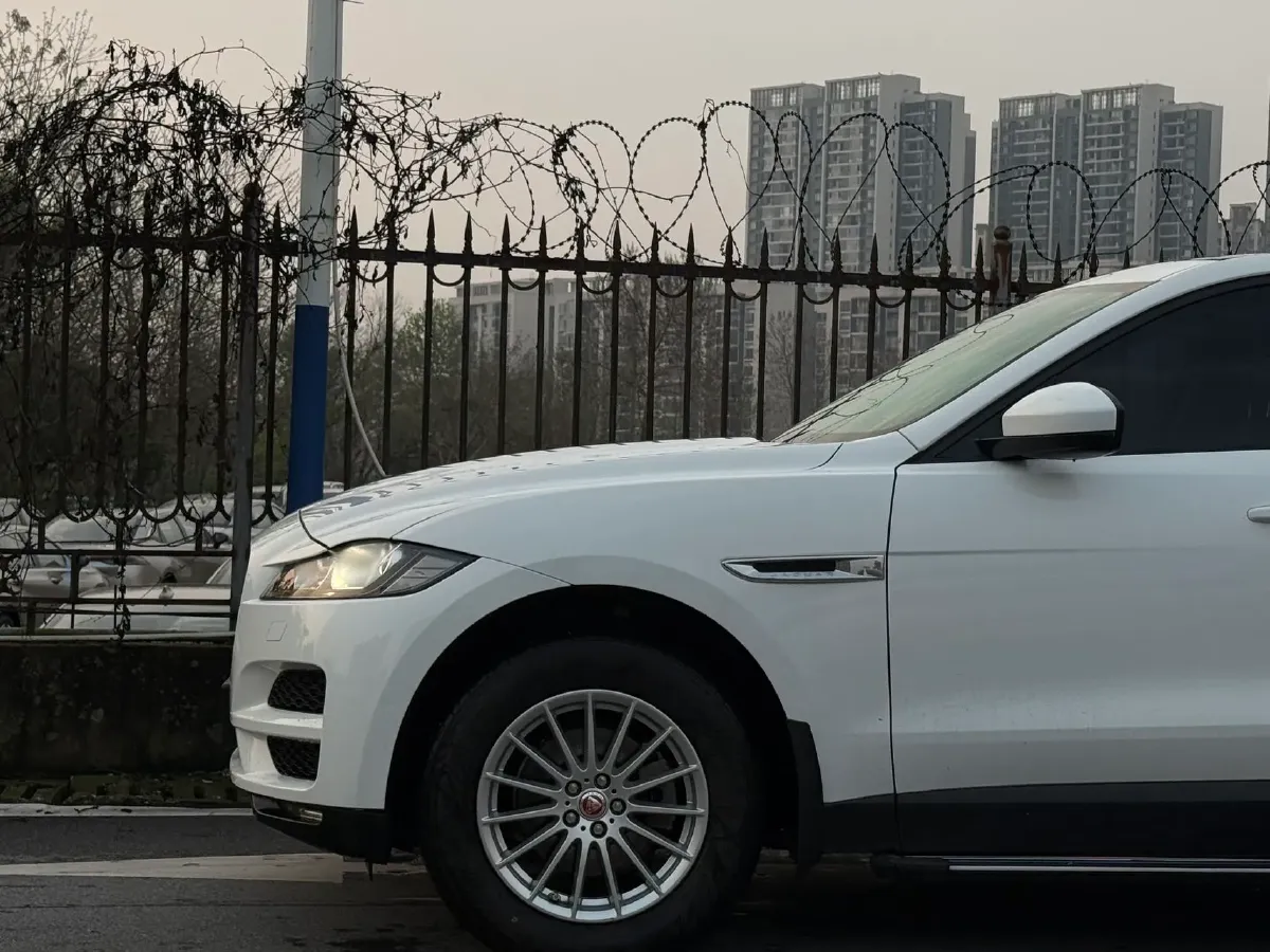 2018 Jaguar F-PACE 2.0T 250HP L4 8AT,autocango,china used car exporter,china ev exporter,chinese used car exporter,chinese used ev exporter