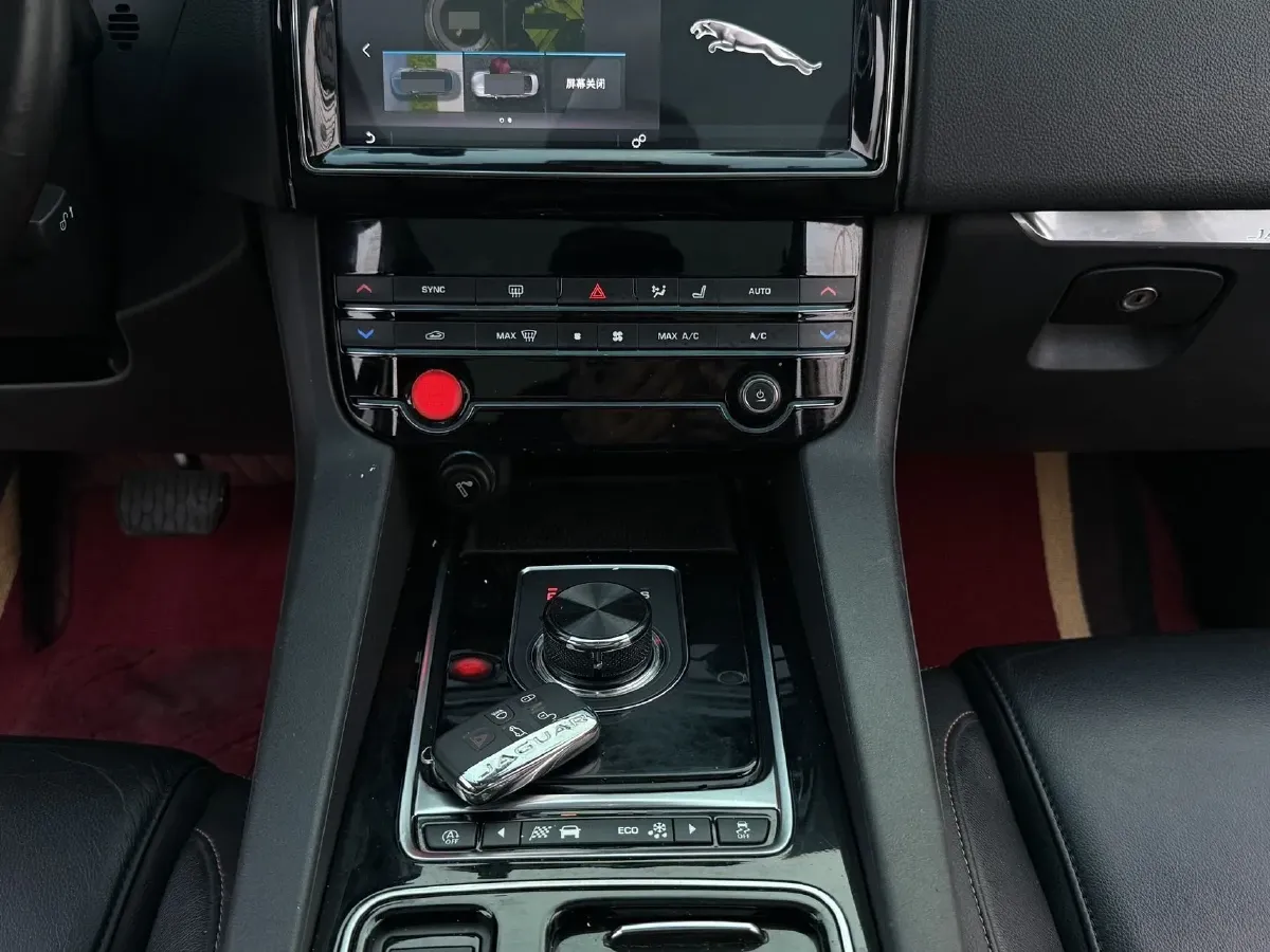 2018 Jaguar F-PACE 2.0T 250HP L4 8AT,autocango,china used car exporter,china ev exporter,chinese used car exporter,chinese used ev exporter