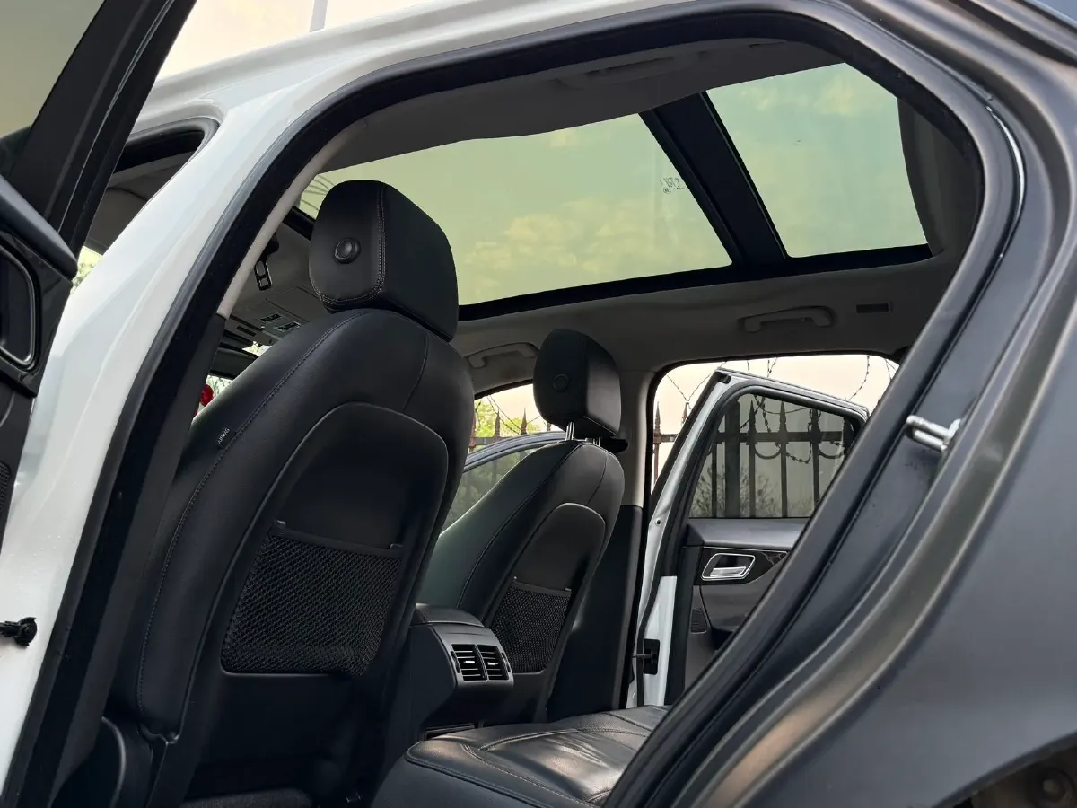 2018 Jaguar F-PACE 2.0T 250HP L4 8AT,autocango,china used car exporter,china ev exporter,chinese used car exporter,chinese used ev exporter