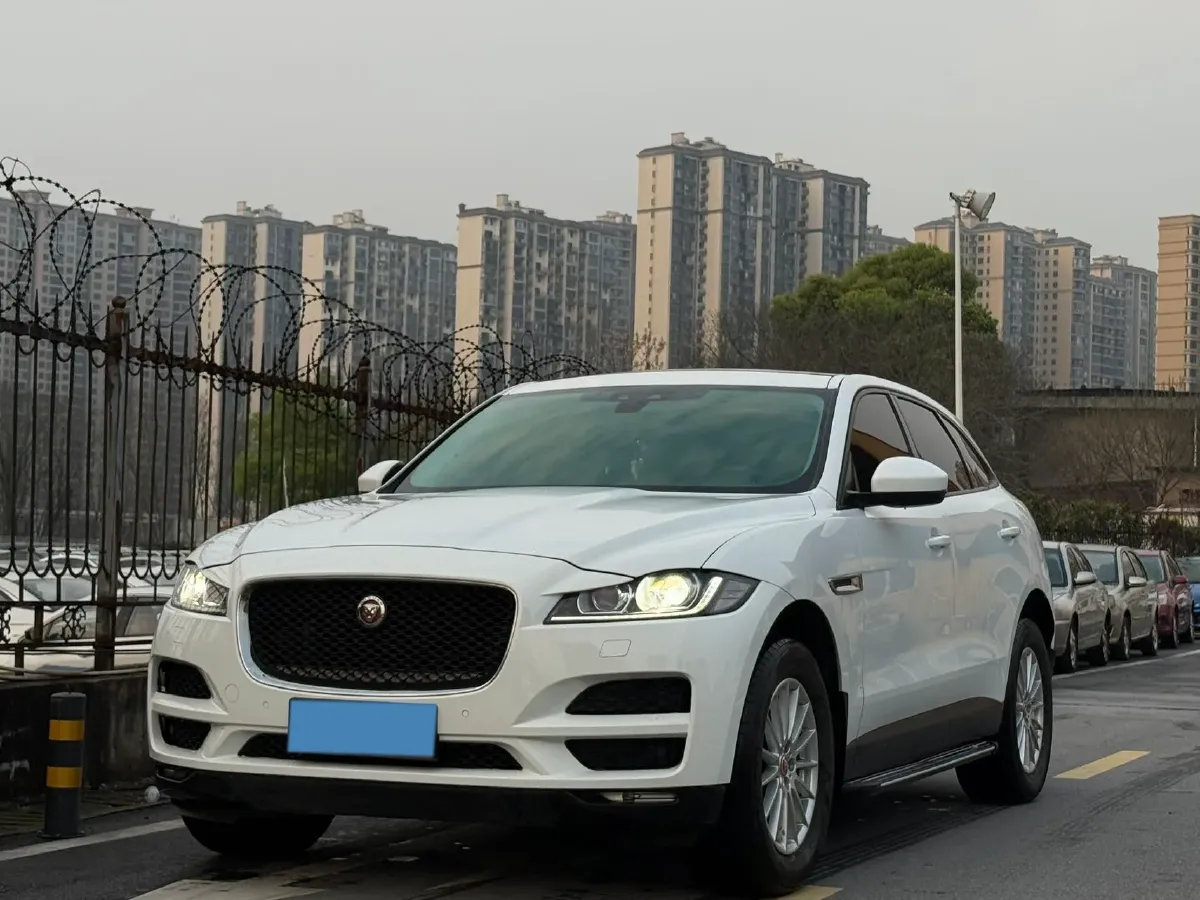 2018 Jaguar F-PACE 2.0T 250HP L4 8AT,autocango,china used car exporter,china ev exporter,chinese used car exporter,chinese used ev exporter