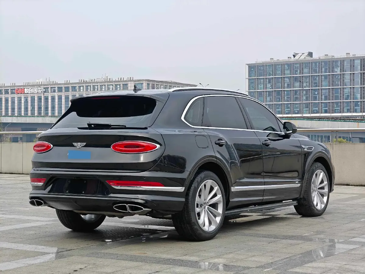 2021 Bentley Bentayga 4.0T 550HP V8 8AT,autocango,china used car exporter,china ev exporter,chinese used car exporter,chinese used ev exporter