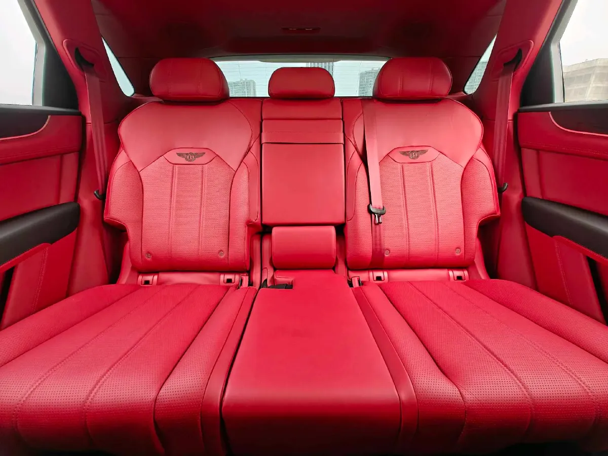 2021 Bentley Bentayga 4.0T 550HP V8 8AT,autocango,china used car exporter,china ev exporter,chinese used car exporter,chinese used ev exporter