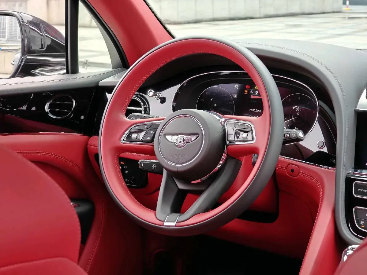 2021 Bentley Bentayga 4.0T 550HP V8 8AT,autocango,china used car exporter,china ev exporter,chinese used car exporter,chinese used ev exporter