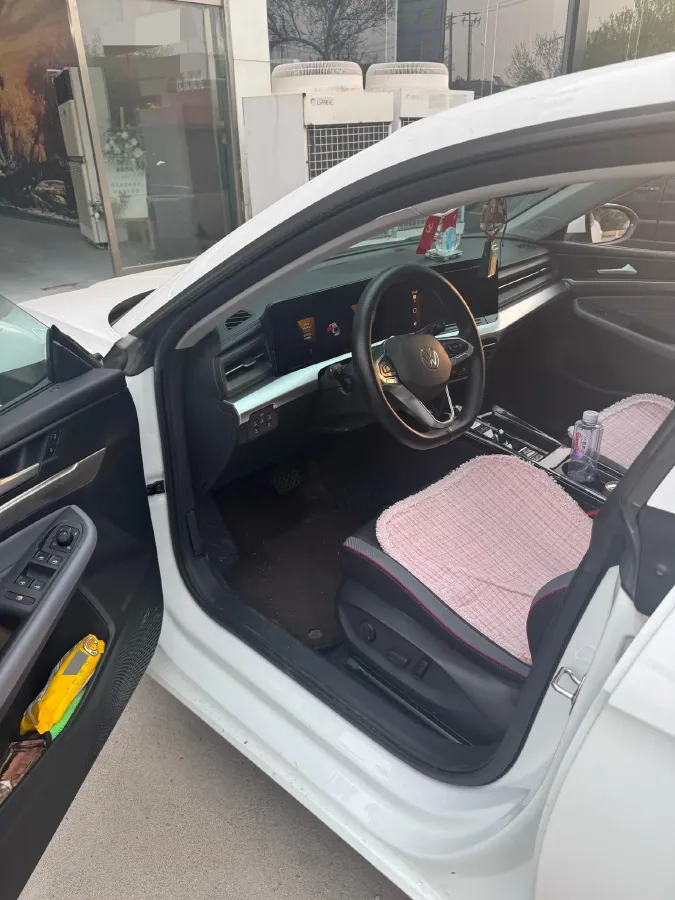 2023 Volkswagen Lamando 1.4T 150HP L4 7DCT,autocango,china used car exporter,china ev exporter,chinese used car exporter,chinese used ev exporter