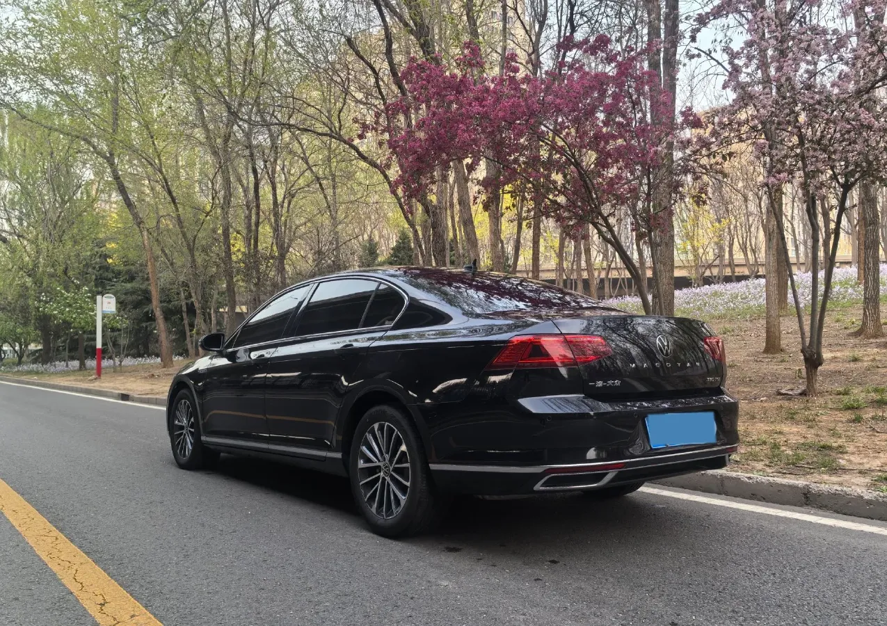 2020 Volkswagen Magotan 2.0T 186HP L4 7DCT,autocango,china used car exporter,china ev exporter,chinese used car exporter,chinese used ev exporter