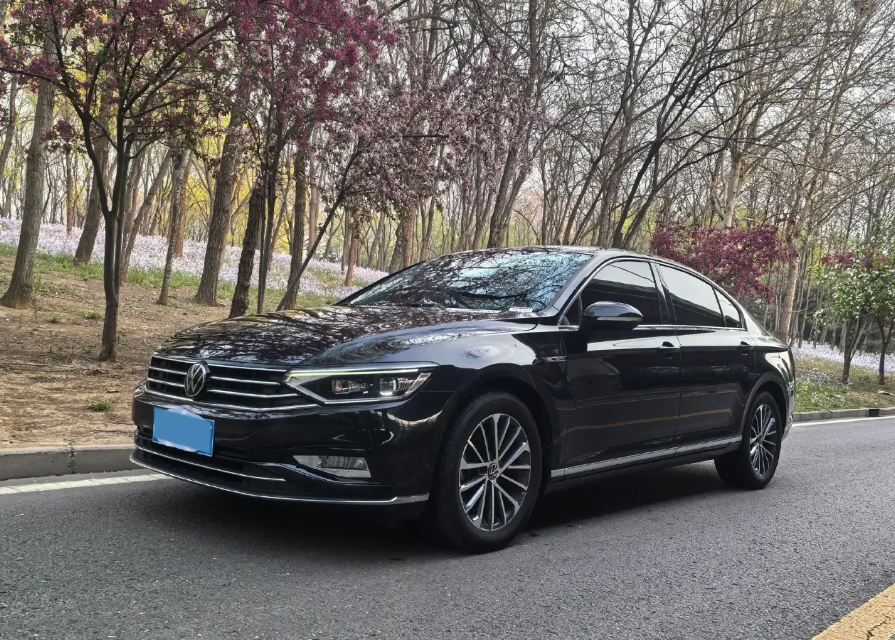 2020 Volkswagen Magotan 2.0T 186HP L4 7DCT,autocango,china used car exporter,china ev exporter,chinese used car exporter,chinese used ev exporter