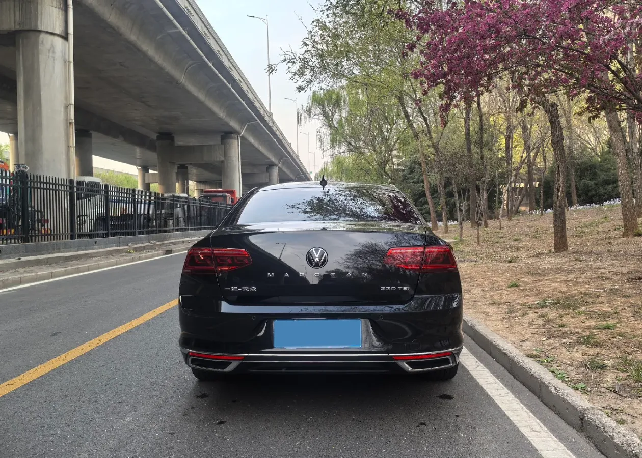 2020 Volkswagen Magotan 2.0T 186HP L4 7DCT,autocango,china used car exporter,china ev exporter,chinese used car exporter,chinese used ev exporter