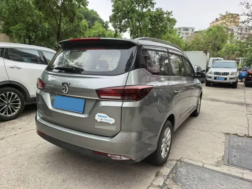2018 BaoJun 530 1.5T 150HP L4 6MT,autocango,china used car exporter,china ev exporter,chinese used car exporter,chinese used ev exporter