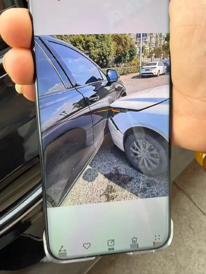 2025 Cadillac XT5 2.0T 237HP L4 9AT,autocango,china used car exporter,china ev exporter,chinese used car exporter,chinese used ev exporter