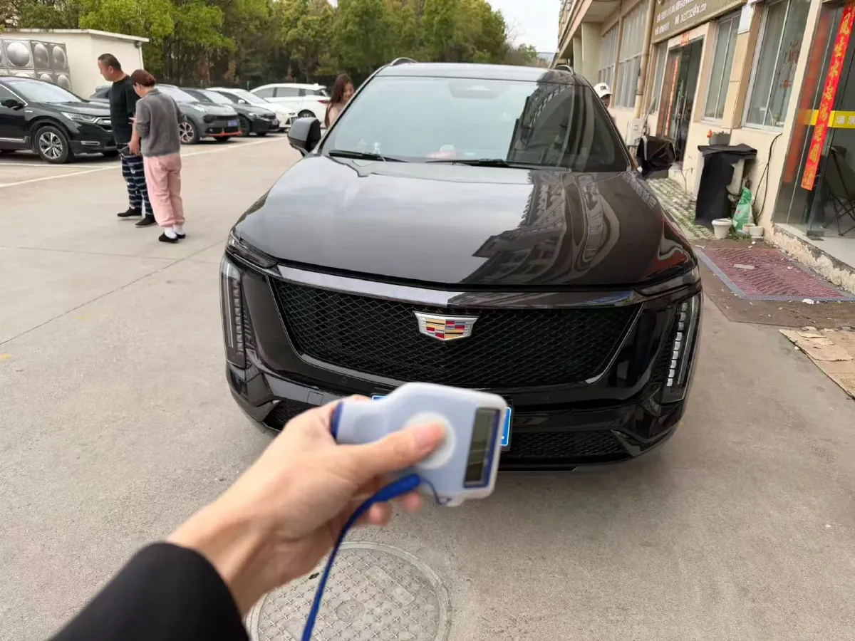 2025 Cadillac XT5 2.0T 237HP L4 9AT,autocango,china used car exporter,china ev exporter,chinese used car exporter,chinese used ev exporter