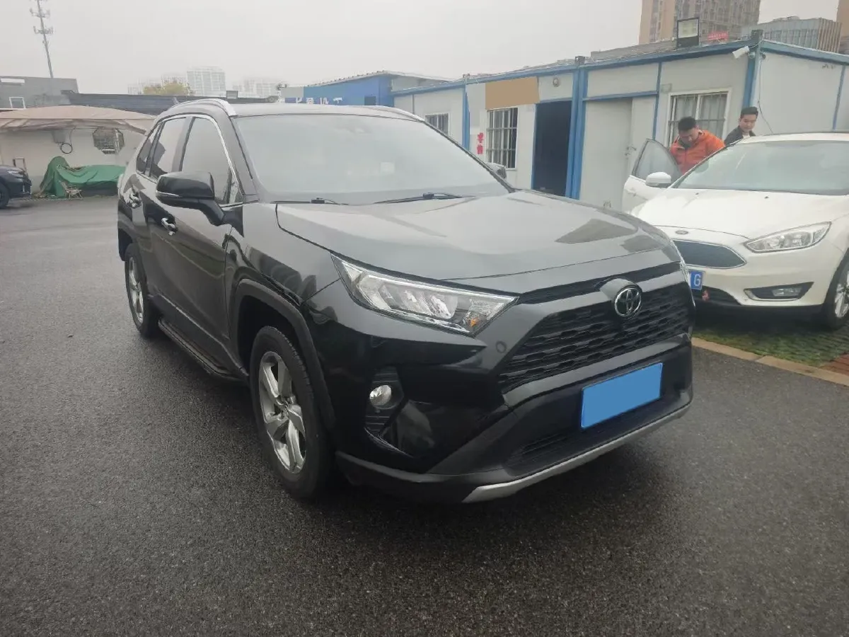 2022 Toyota RAV4 2.0L 171HP L4 CVT,autocango,china used car exporter,china ev exporter,chinese used car exporter,chinese used ev exporter