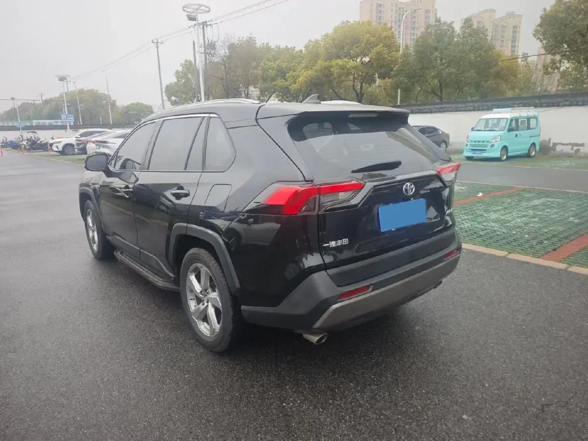 2022 Toyota RAV4 2.0L 171HP L4 CVT,autocango,china used car exporter,china ev exporter,chinese used car exporter,chinese used ev exporter