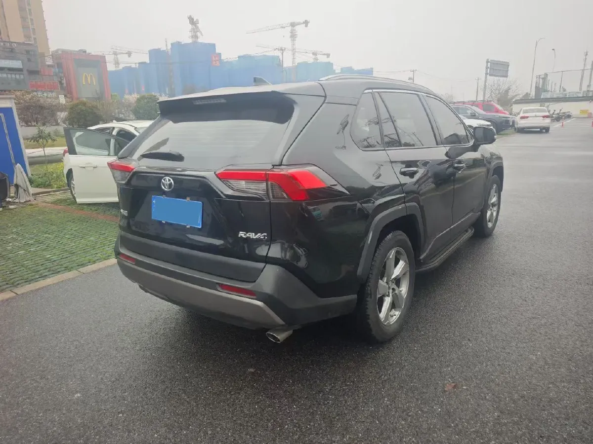 2022 Toyota RAV4 2.0L 171HP L4 CVT,autocango,china used car exporter,china ev exporter,chinese used car exporter,chinese used ev exporter