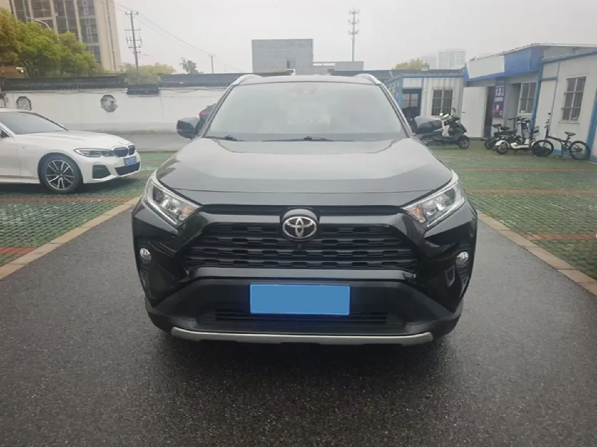 2022 Toyota RAV4 2.0L 171HP L4 CVT,autocango,china used car exporter,china ev exporter,chinese used car exporter,chinese used ev exporter