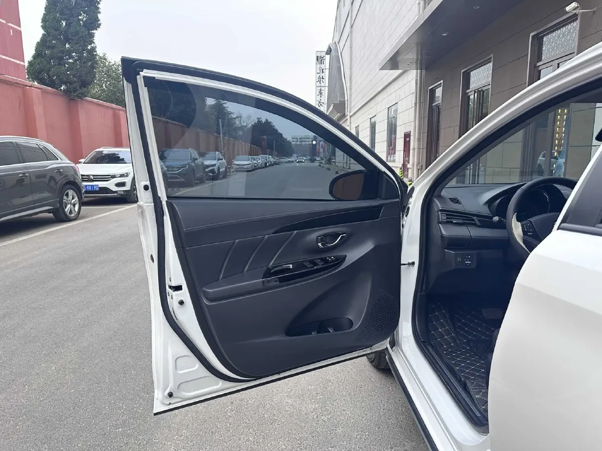 2022 Toyota Yaris L 1.5L 112HP L4 CVT,autocango,china used car exporter,china ev exporter,chinese used car exporter,chinese used ev exporter