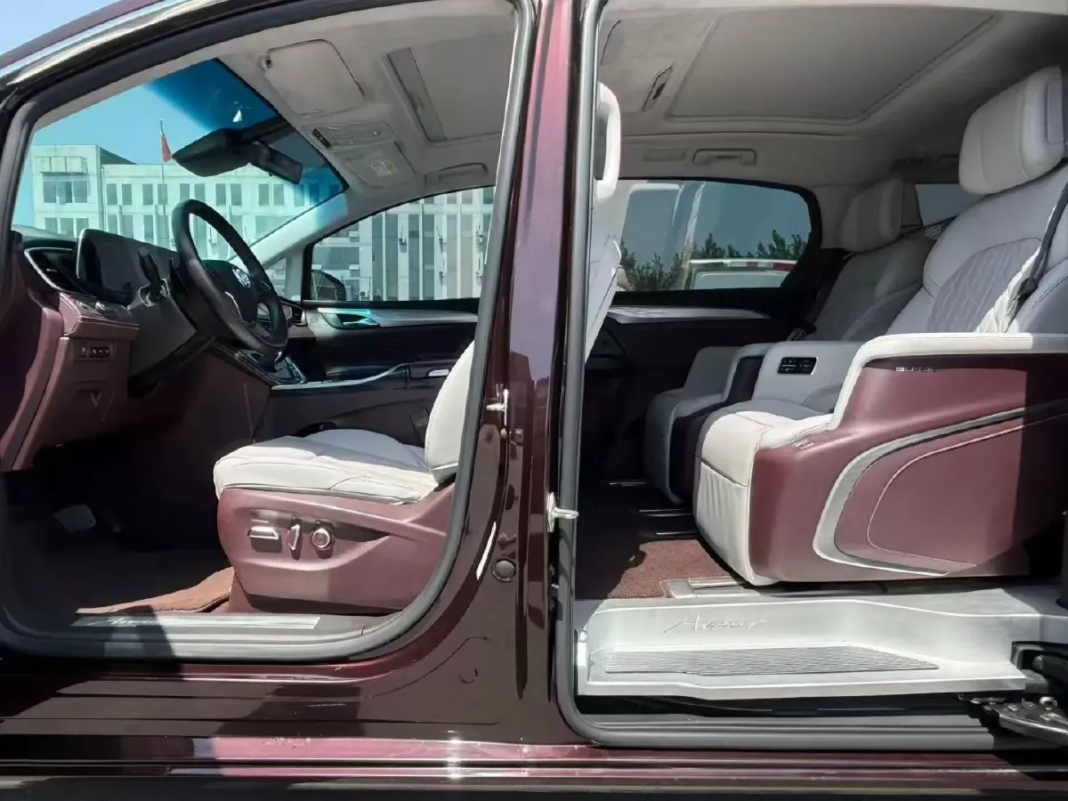 2022 Buick GL8 2.0T 237HP L4 9AT,autocango,china used car exporter,china ev exporter,chinese used car exporter,chinese used ev exporter