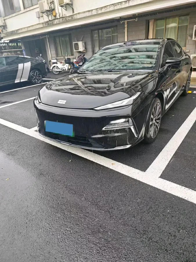 2025 Geely Galaxy Starshine 8 1.5T 163HP L4 3DHT PHEV 27.69KWH,autocango,china used car exporter,china ev exporter,chinese used car exporter,chinese used ev exporter