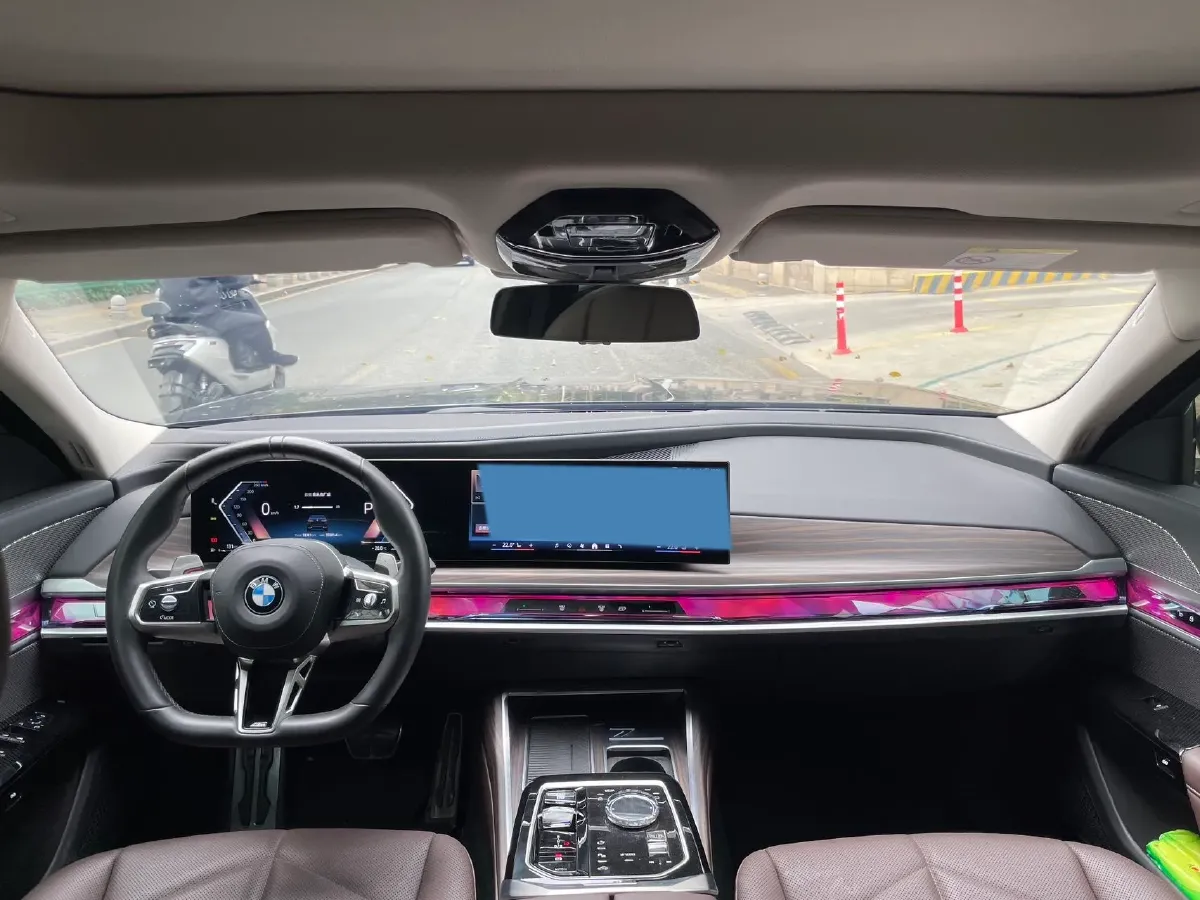 2023 BMW 7 Series 3.0T 272HP L6 8AT,autocango,china used car exporter,china ev exporter,chinese used car exporter,chinese used ev exporter
