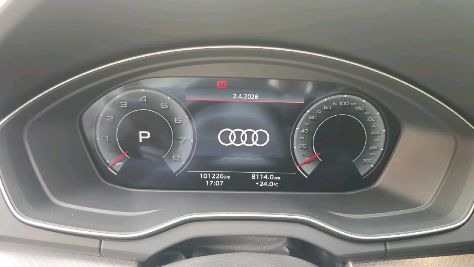 2022 Audi Q5L 2.0T 252HP L4 7DCT,autocango,china used car exporter,china ev exporter,chinese used car exporter,chinese used ev exporter