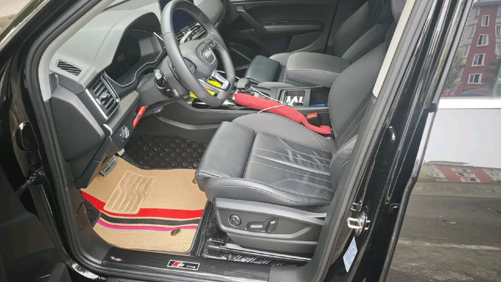 2022 Audi Q5L 2.0T 252HP L4 7DCT,autocango,china used car exporter,china ev exporter,chinese used car exporter,chinese used ev exporter