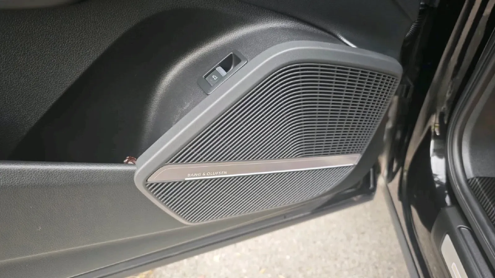 2022 Audi Q5L 2.0T 252HP L4 7DCT,autocango,china used car exporter,china ev exporter,chinese used car exporter,chinese used ev exporter