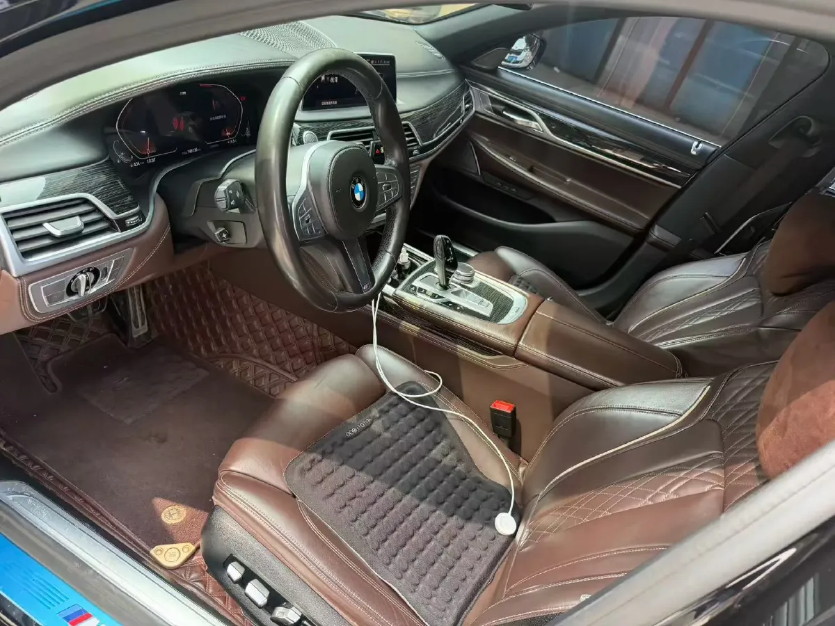 2019 BMW 7 Series 2.0T 265HP L4 8AT,autocango,china used car exporter,china ev exporter,chinese used car exporter,chinese used ev exporter