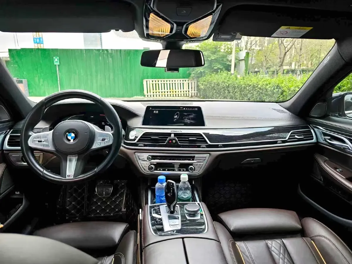 2019 BMW 7 Series 2.0T 265HP L4 8AT,autocango,china used car exporter,china ev exporter,chinese used car exporter,chinese used ev exporter
