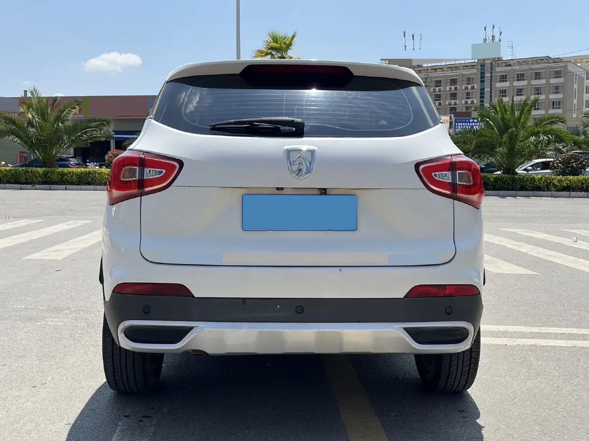 2017 HaiMa S5 Young Edition 1.6L 122HP L4 5MT,autocango,china used car exporter,china ev exporter,chinese used car exporter,chinese used ev exporter