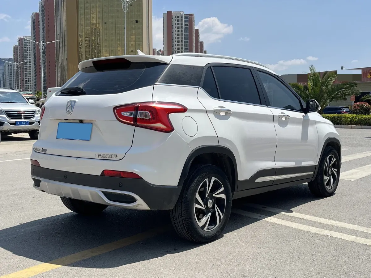 2017 HaiMa S5 Young Edition 1.6L 122HP L4 5MT,autocango,china used car exporter,china ev exporter,chinese used car exporter,chinese used ev exporter