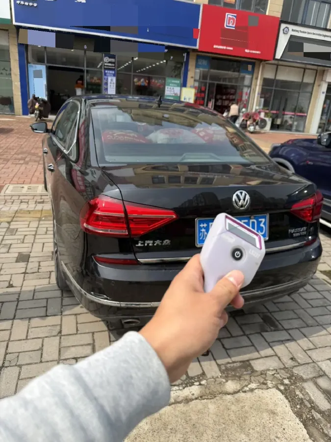 2017 Volkswagen Passat 1.8T 180HP L4 7DCT,autocango,china used car exporter,china ev exporter,chinese used car exporter,chinese used ev exporter