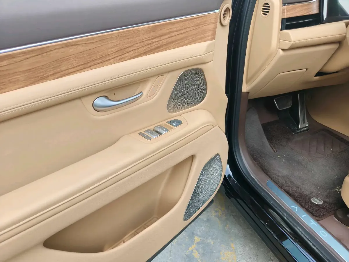 2024 AITO AITO M7 1.5T 152HP L4 REEV 38.5KWH,autocango,china used car exporter,china ev exporter,chinese used car exporter,chinese used ev exporter