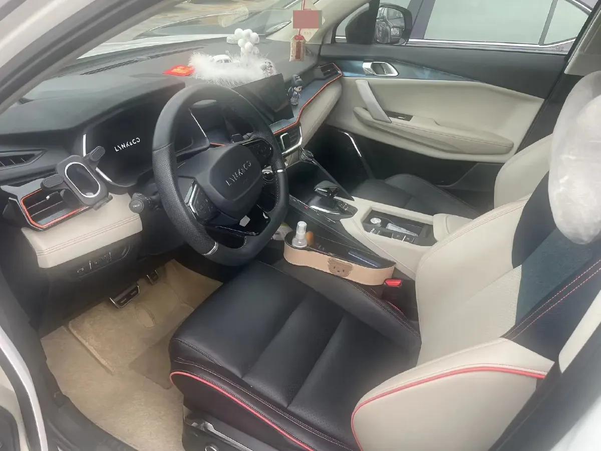 2020 LYNK&CO 06 1.5T 177HP L3 7DCT,autocango,china used car exporter,china ev exporter,chinese used car exporter,chinese used ev exporter