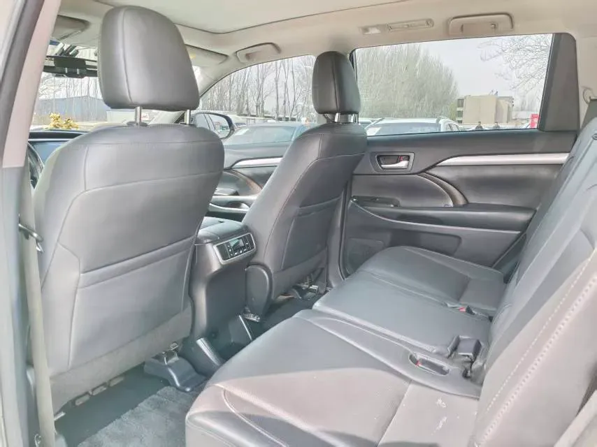 2017 Toyota Highlander 2.0T 220HP L4 6AT,autocango,china used car exporter,china ev exporter,chinese used car exporter,chinese used ev exporter