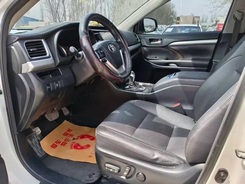 2017 Toyota Highlander 2.0T 220HP L4 6AT,autocango,china used car exporter,china ev exporter,chinese used car exporter,chinese used ev exporter