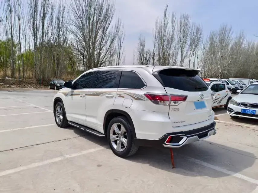 2017 Toyota Highlander 2.0T 220HP L4 6AT,autocango,china used car exporter,china ev exporter,chinese used car exporter,chinese used ev exporter