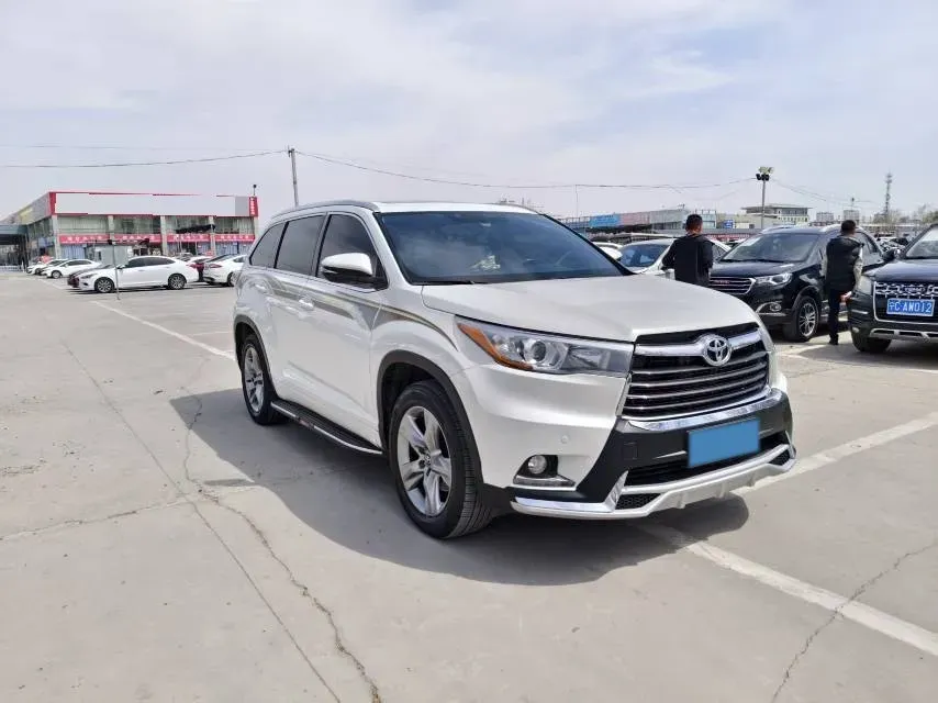 2017 Toyota Highlander 2.0T 220HP L4 6AT,autocango,china used car exporter,china ev exporter,chinese used car exporter,chinese used ev exporter